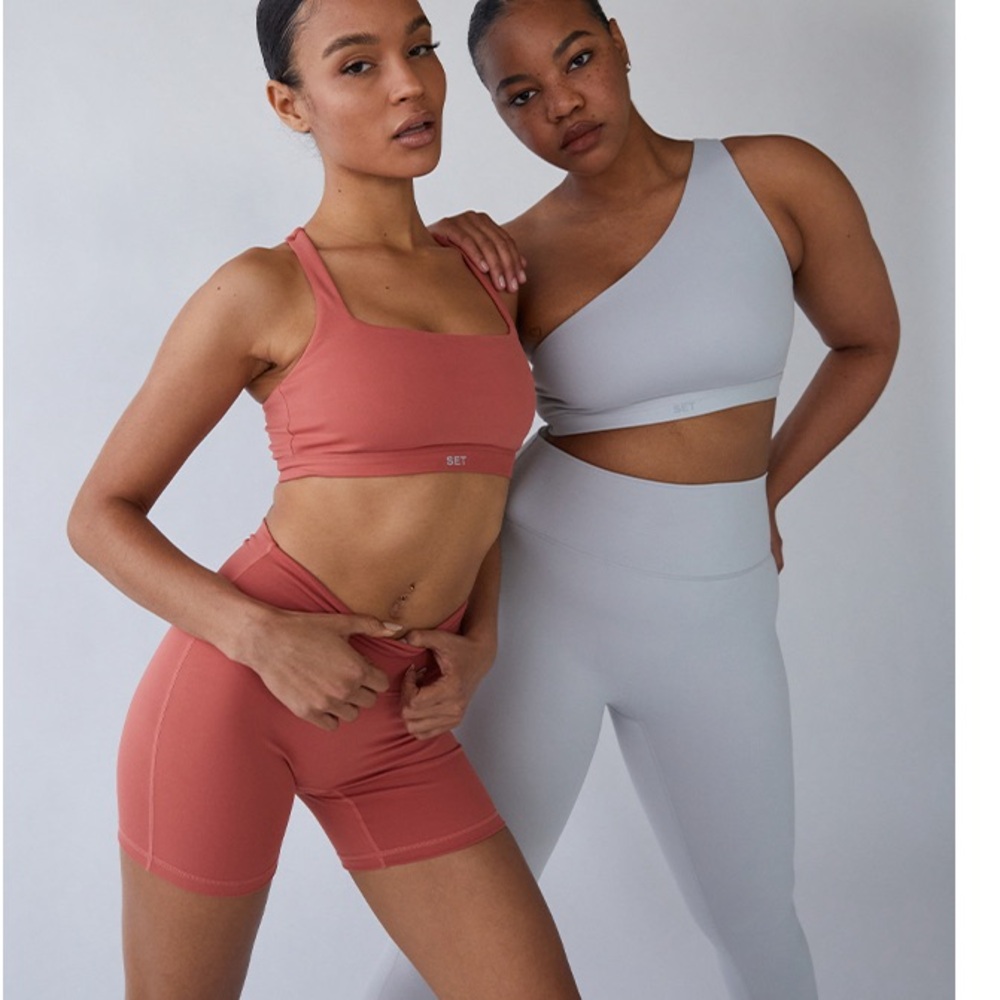 Set active LUXFORM® ONE SHOULDER BRA and BIKE SHORTS- FAME